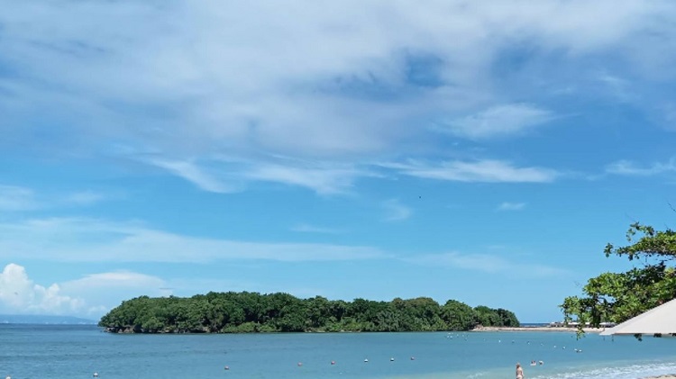 Pantai di Nusa Dua Bali