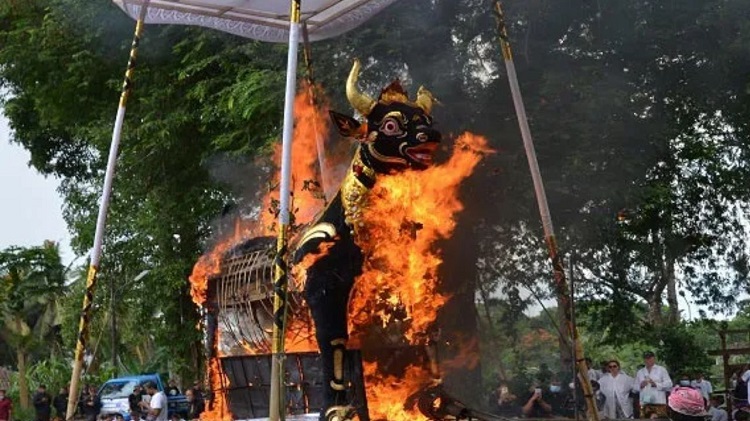 Pelaksanaan Upacara Ngaben di Bali