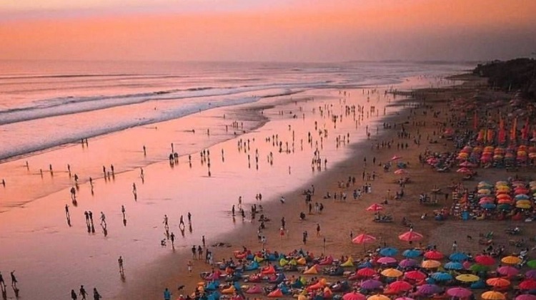 Sunset Pantai Double Six Bali