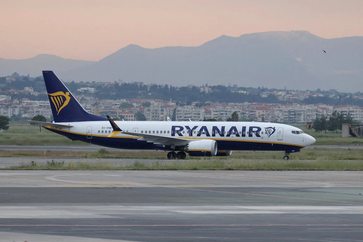 Ryanair Ubah Aturan Bagasi, Penyerahan Tutup Lebih Awal