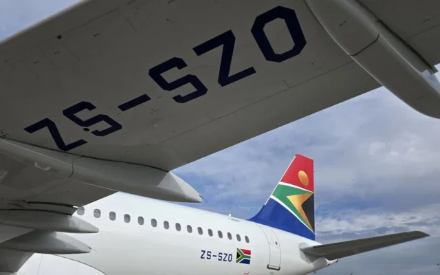 Maskapai South African Airways Tunda Gaji Karyawan