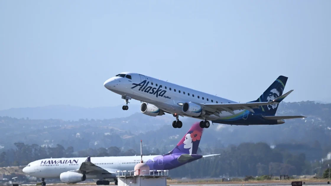 Atmos Ascent vs Atmos Summit: Pilih Mana untuk Traveling?