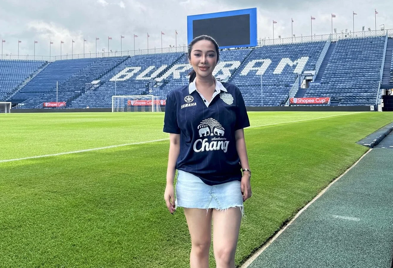 Profil Annie Areeya, Selebgram Thailand dan Aisar Khaled