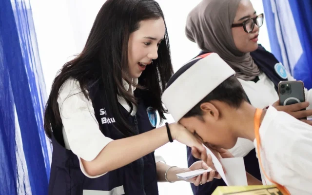 Perayaan Ultah Ke-24 Beby Tsabina di Panti Asuhan