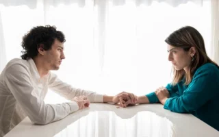 Tips Jaga Hubungan Asmara di Tengah Kesibukan Karier