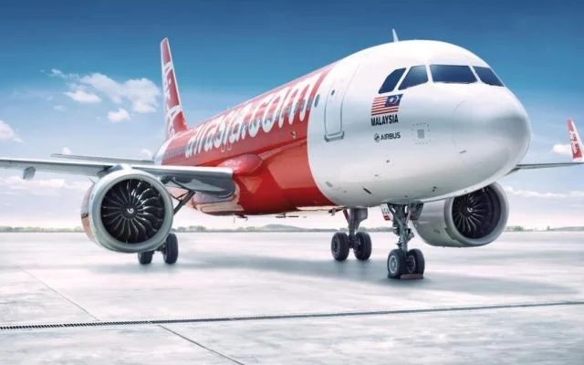 Ngotot Duduk Sebelah Suami, Penerbangan AirAsia Tertunda