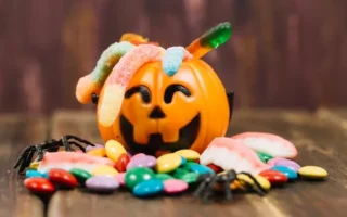 Alasan Halloween Identik dengan Cokelat dan Permen