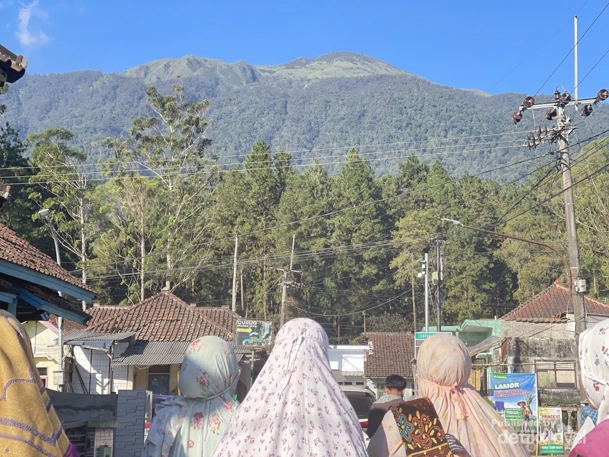 Pesona Gunung Ciremai dari Desa Argalingga Majalengka